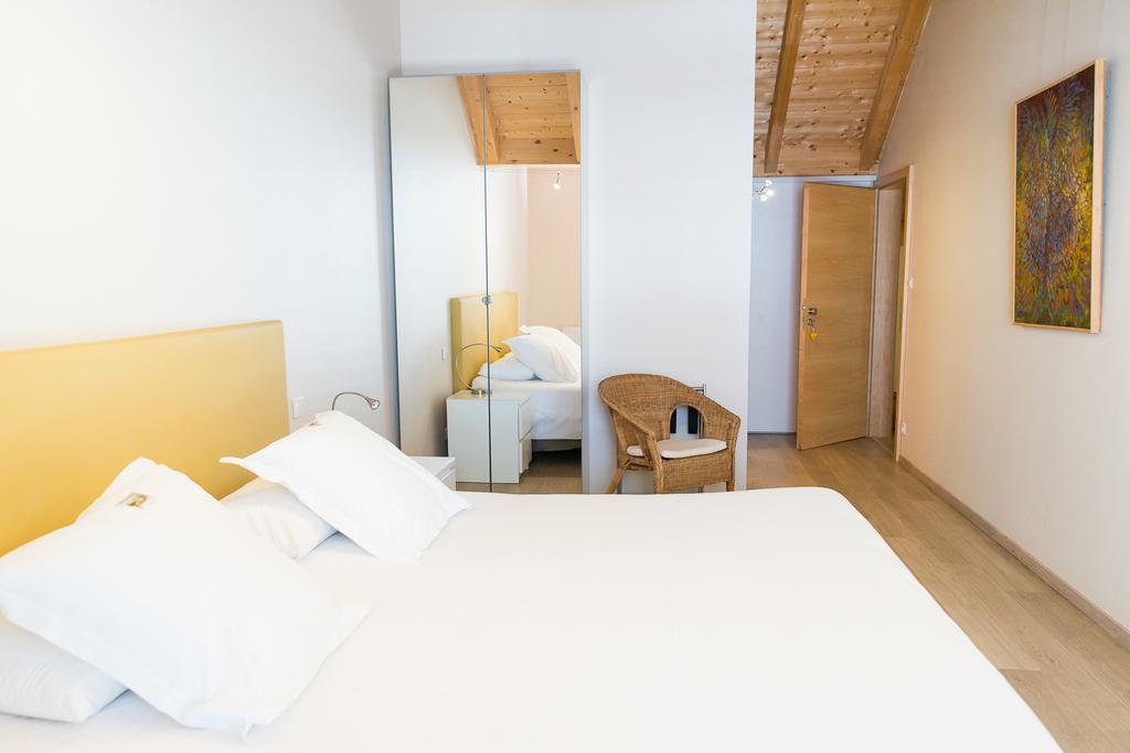 Ame De La Terre Bed & Breakfast Ruffey-les-Echirey ภายนอก รูปภาพ